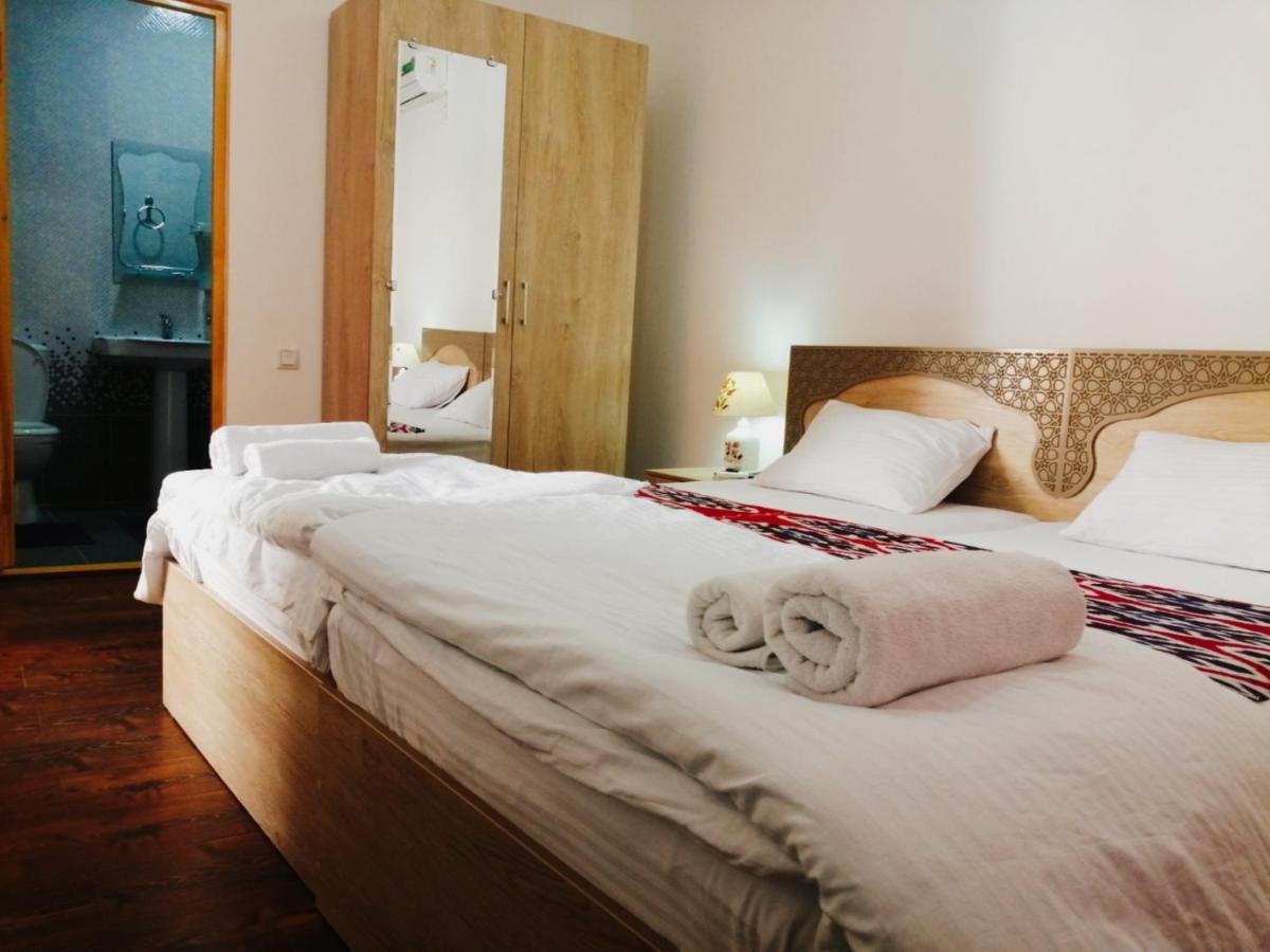 Anis-Pari Hotel Buchara Pokoj fotografie